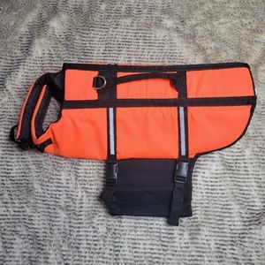 XL pet life Vest‎